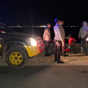 Jaga Situasi Kamtibmas di Wilayah Hukumnya Tetap Kondusif Polsek Soromandi Gelar Patroli Strong Point