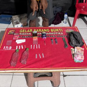 SATRESNARKOBA POLRES DOMPU AMANKAN TERDUGA PELAKU NARKOTIKA DI KECAMATAN KEMPO, BELASAN PAKET DIDUGA SABU DISITA