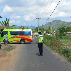 Polsek Tanjung Gelar Rawan Pagi di Pasar Tanjung, Himbau Pedagang Waspada Cuaca Ekstrem dan 3C