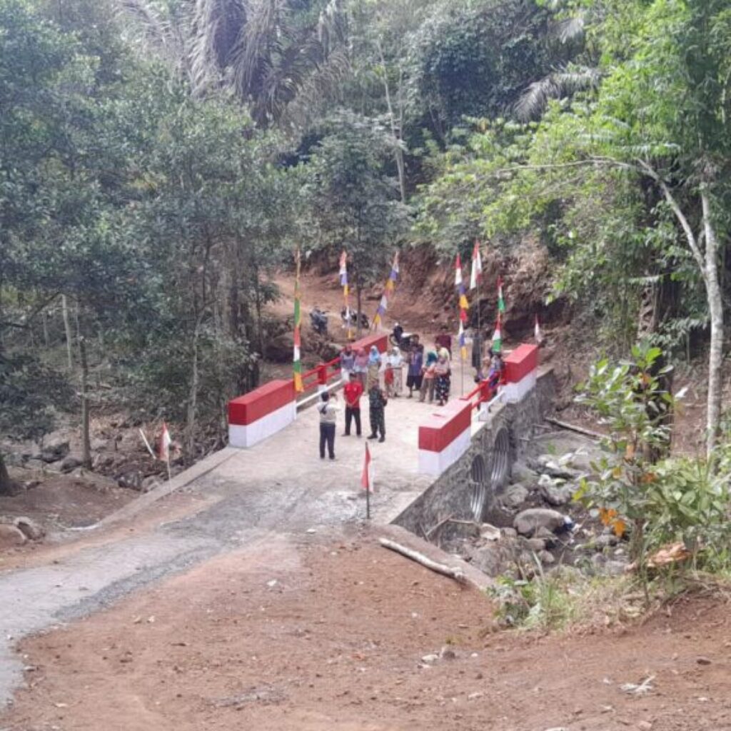 Dari Gotong Royong Lahir Jembatan Harapan Lombok Utara