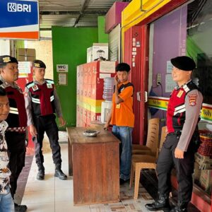 Patroli KRYD, Sat – samapta Polres Bima Kabupaten Sambangi Pusat Keramaian Hingga Pemukiman Warga
