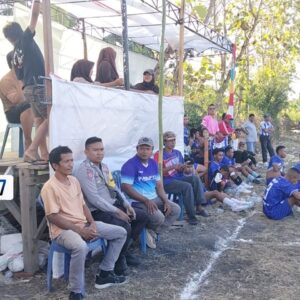 Semarak HUT Dusun Sinar Jaya ke-48, Polsek Plampang Kawal Pembukaan Turnamen Mini Soccer BONEK CUP