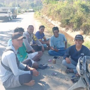 Sambang Kamtibmas Humanis, Bhabinkamtibmas Polsek Monta Ajak Warga dan Pemuda Jaga Kondusifitas Kamtibmas