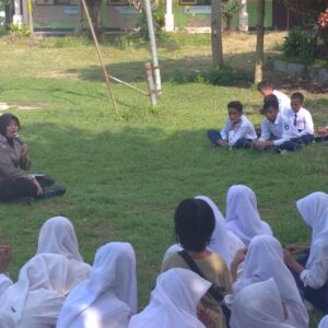 Sat Binmas Polres Dompu Berikan Penyuluhan Bahaya Narkoba dan Kenakalan Remaja di SMP IT 7 Dompu, Wujudkan Generasi Muda yang Berprestasi dan Berkarakter