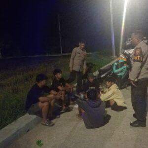 Cegah Tindak Kriminalitas, Polsek Plampang Gelar Patroli Blue Light di Wilayah Hukum Plampang dan Maronge