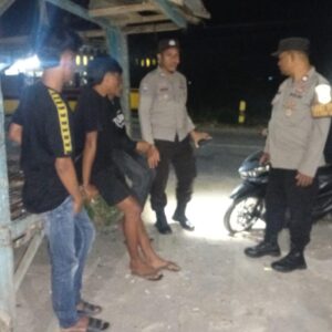 Pastikan Sitkamtimas di Wilayah Hukumnya Tetap Kondusif, Polsek Woha Gelar Patroli KRYD Malam Hingga dini hari
