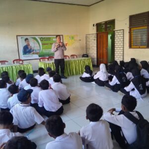 Bekali Siswa Baru, Polsek Utan Edukasi Bahaya Narkoba dan Kenakalan Remaja di MTs Bahrul Ulum
