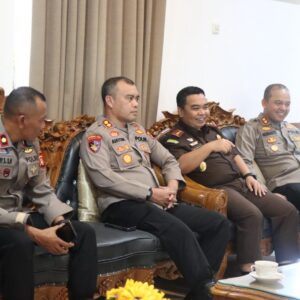 Pererat Sinergitas dan Solidaritas, Kapolres Bima Kabupaten Silaturahmi Ke Kejaksaan Negeri Bima dan Kodim 1608/Bima