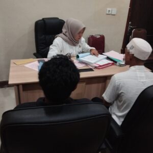 POLSEK DOMPU TUNTASKAN DUA PERKARA PIDANA MELALUI TAHAP II, SATU PERKARA DISELESAIKAN DENGAN RESTORATIVE JUSTICE