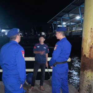 Sat Polairud Polres Lombok Utara Gelar Patroli Dialogis di Pelabuhan Bangsal