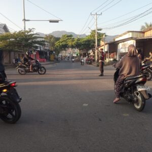 Polsek Pemenang Gelar Kegiatan Rawan Pagi di Simpang 4 Pemenang