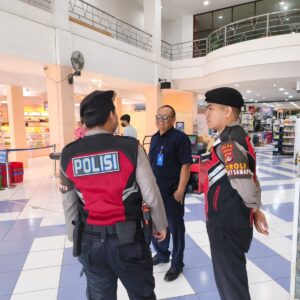 Patroli Kota Presisi Sambangi Pertokoan MGM, Polda NTB Perkuat Keamanan Kawasan Publik