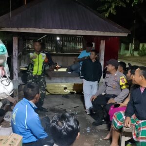 Bhabinkamtibmas Desa Konte Bersama Babinsa Gelar Patroli Malam, Antisipasi Kenakalan Remaja dan Jaga Kamtibmas