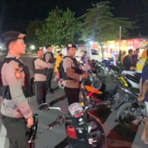 Piket Pamapta Polres Bima Kabupaten Menggelar Patroli KRYD Mencegah Timbulnya Aksi Gangguan kamtibmas di Wilayah Hukumnya