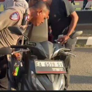 Gerak-Gerik Mencurigakan Saat Razia Kendaraan, Pemuda di Kota Bima Kedapatan Kantongi Diduga Shabu