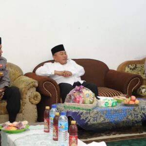 Kapolres Lombok Barat Pererat Sinergi Kamtibmas Lewat Jumat Curhat di Gerung