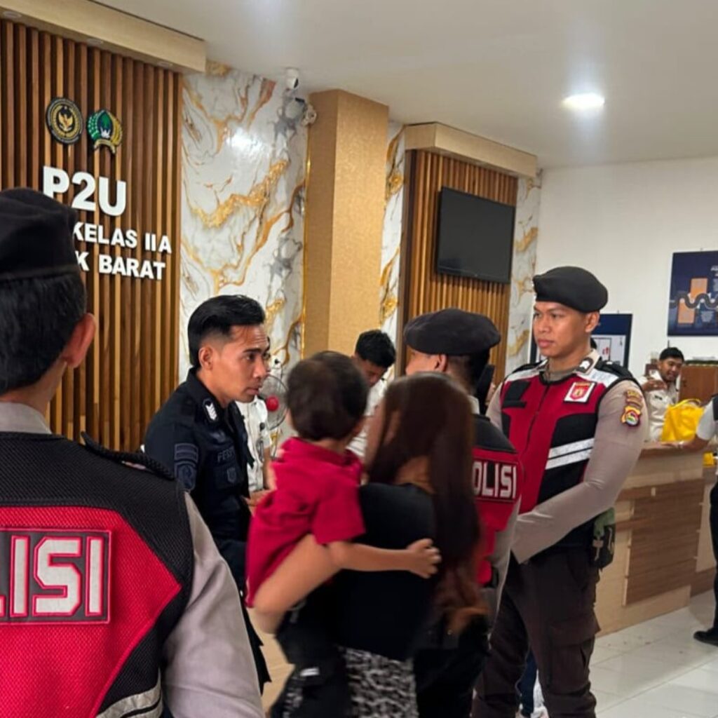 Jaga Kondusivitas Wilayah, Polres Lombok Barat Intensifkan Patroli Dialogis di Lapas Kelas IIA Kuripan
