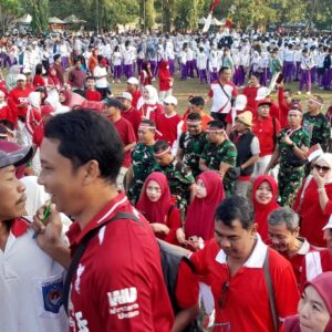 Ribuan Pelajar hingga TNI Padati Jalan Kebangsaan, Mataram Dipenuhi Merah Putih