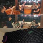 Aneh Turis Asal Negara Prancis ini Tolak Bermalam di Hotel Pilih Nginap di Mapolsek Monta