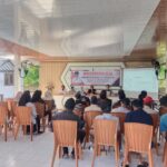 Polri Hadir Kawal Pembangunan Desa, Bhabinkamtibmas Desa Kalimantong Hadiri Musdes
