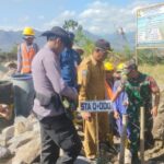 Hadiri Peletakan Batu Pertama Pembayaran Dam Sampalu, Bhabinkamtibmas Polsek Madapangga Imbau Warga Jaga dan Sukseskan Program Irigasi