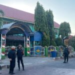 Hadir Berikan Rasa Aman di Jam Rawan Pagi, Sat Samapta Polres Sumbawa Laksanakan Pengaturan dan Penyeberangan Pelajar