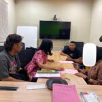 Sat Reskrim Polres Dompu Limpahkan Dua Tersangka Perkara Penggelapan ke Kejaksaan Negeri Dompu