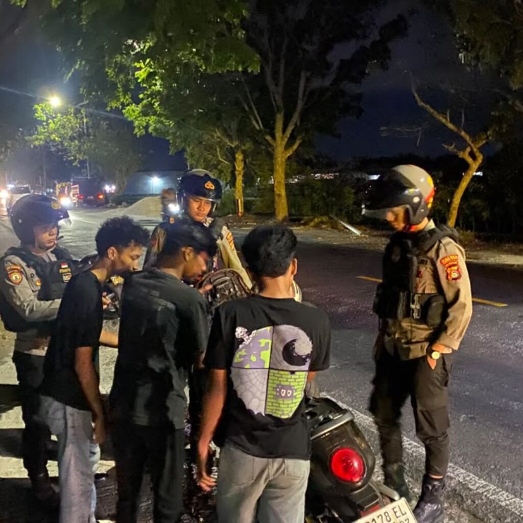 Tekan Ruang Gerak Kriminalitas, Tim Patroli Perintis Presisi Lombok Barat Perketat Kawasan Pemukiman Gerung