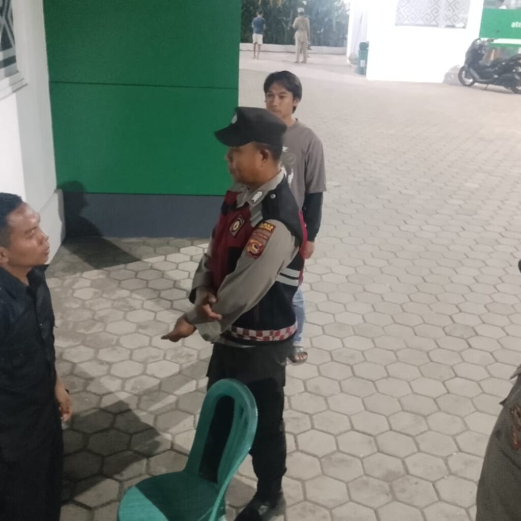 Polsek Pemenang Laksanakan Patroli Objek Vital di Bank NTB Syariah Unit Pemenang