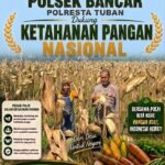 Personel Polsek Bancar Pantau Panen Jagung Warga di Desa Tergambang Tuban