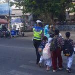 Sat Lantas Polres Bima Kota Gelar Pengaturan Pagi, Berikan Pelayanan dan Rasa Aman kepada Masyarakat