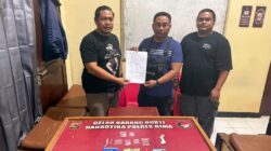 Polsek Tambora Serahkan Lima Pocket Narkoba Jenis Shabu Yang Diamankan Dari Pendaki Gunung Tambora ke Satresnarkoba Polres Bima Kabupaten