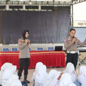Polresta Tuban Sambangi SMAN 4 Tuban, Sosialisasikan Penggunaan AI Secara Cerdas dan Aman
