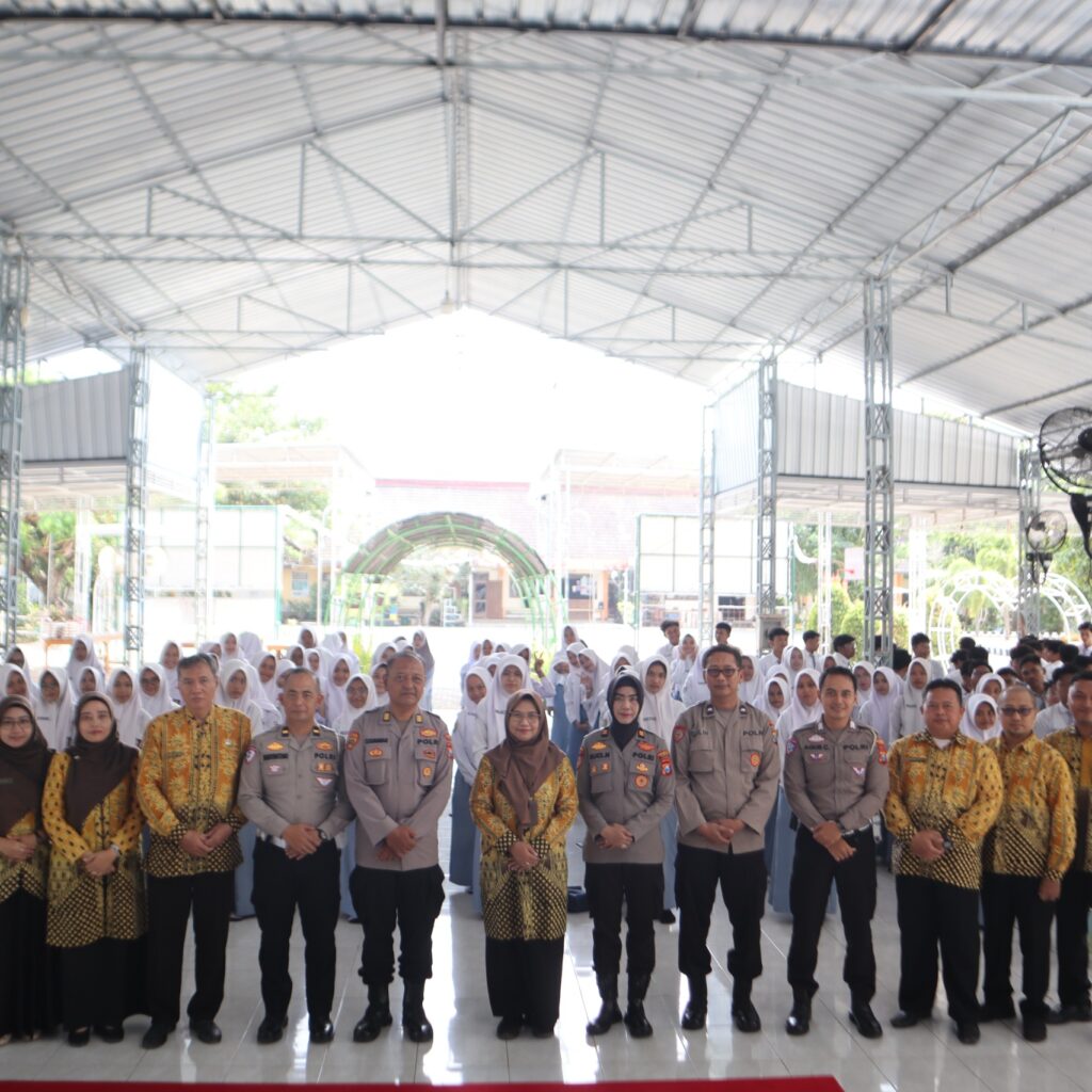 Tingkatkan Literasi Digital Pelajar, Polresta Tuban Gelar Edukasi Program AI di SMAN 2 Tuban