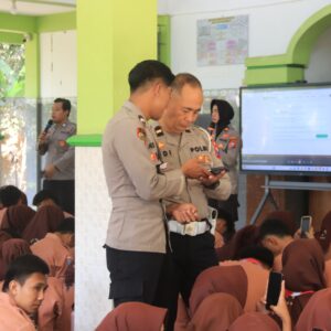 Cetak Generasi Siap Kerja, SMAN  3 Tuban Kenalkan Program AI Kepada Ratusan Pelajar