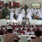 Taruna TNI dan Akpol Tanamkan Semangat Kebangsaan di Sekolah Rakyat