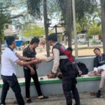 Patroli Dialogis di Taman Tiangnam, Polisi Ajak Warga Jaga Keamanan dan Kenyamanan Bersama