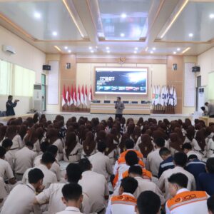 Gandeng Polresta Tuban, SMKN 2 Tuban Gelar Edukasi Pemanfaatan AI yang Aman Bagi Pelajar