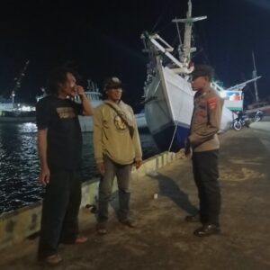 Jaga Kamtibmas, Polsek Kawasan Pelabuhan Laut Bima Intensifkan Patroli Rutin