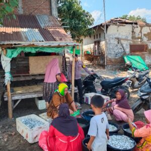 Bhabinkamtibmas Hu’u Dukung Ketahanan Pangan Berbasis Hasil Laut