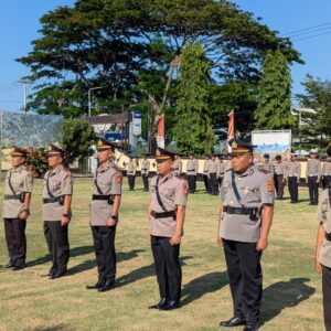 Polres Sumbawa Barat Gelar Upacara Sertijab PJU dan Kapolsek Jajaran, Kapolres Tekankan Pelayanan Profesional dan Pemeliharaan Kamtibmas