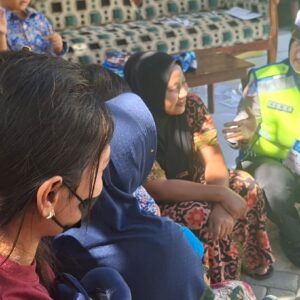 Sat Lantas Polres Bima Kota Sosialisasikan Keselamatan Berlalu Lintas kepada Masyarakat