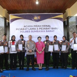 Kapolres Sumbawa Barat Berikan Reward kepada Personel Peraih Medali Porprov NTB