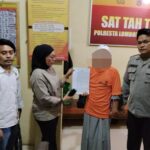 ‎Polresta Loteng Resmi Tahan Mantan Pimpinan Ponpes Abul Barokat. ‎