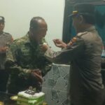 Kapolsek Woha dan Personelnya Sambangi Koramil 1608/04 Woha Ucapkan Selamat HUT TNI ke 81