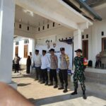 Siapkan Pengamanan Pilkades 2026, Polres Sumbawa Barat Gelar Apel Satkamling di Desa Rarak Ronges