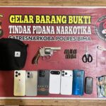 Gerbek Kampung Narkoba di Desa Cenggu Satresnarkoba Polres Bima Kabupaten Amankan 7 orang dan satu pucuk senpi serta 13 amunisi aktif