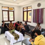 Kapolsek Hu’u Fasilitasi Dialog Warga dan PT STM, Aksi Penghadangan Jalan Berakhir Kondusif