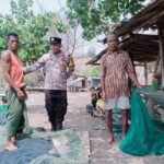 Sambangi warga binaan di pesisir Bhabinkamtibmas Polsek Soromandi ingatkan warga waspada Cuaca ekstrim