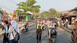 Sat Lantas Polres Dompu Gelar Strong Point Pagi, Wujudkan Kamseltibcarlantas yang Aman dan Lancar